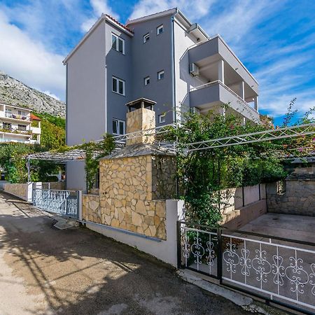 Apartments Kristina Оміш Екстер'єр фото