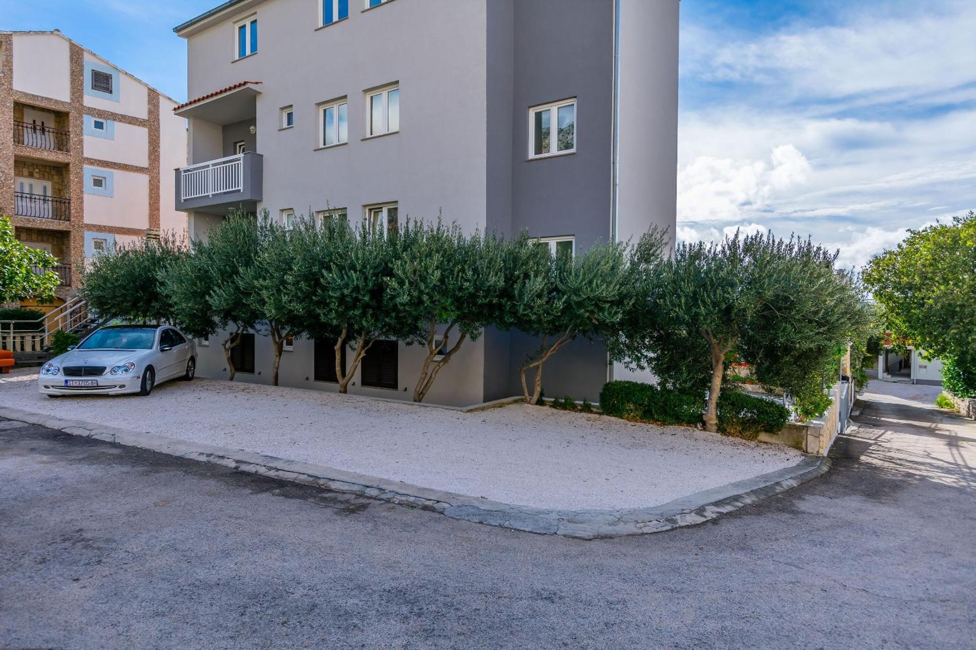 Apartments Kristina Оміш Екстер'єр фото