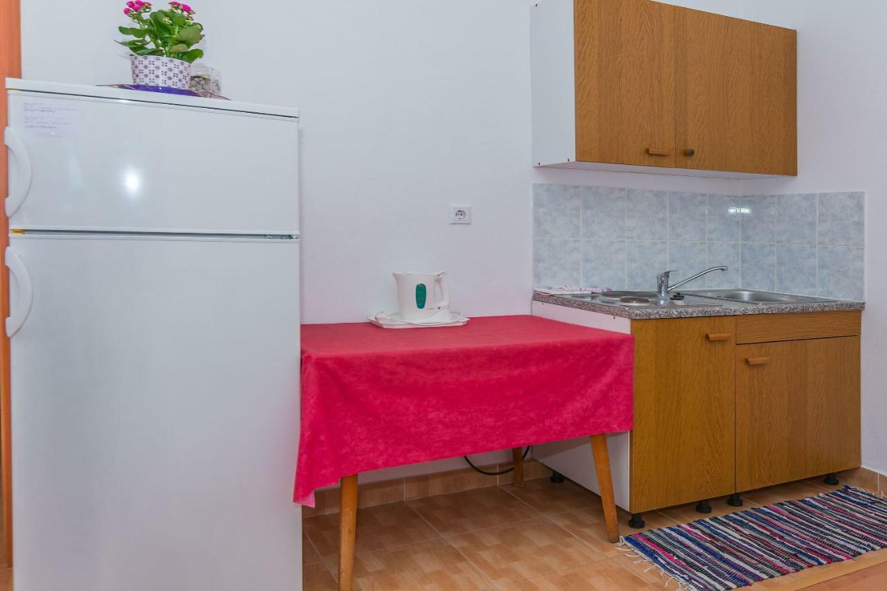 Apartments Kristina Оміш Екстер'єр фото