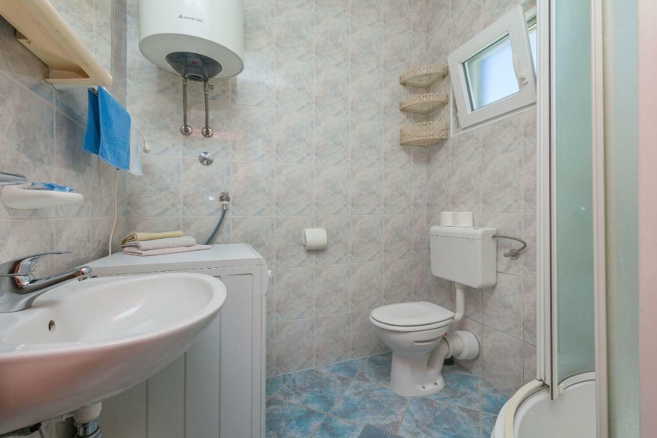 Apartments Kristina Оміш Екстер'єр фото